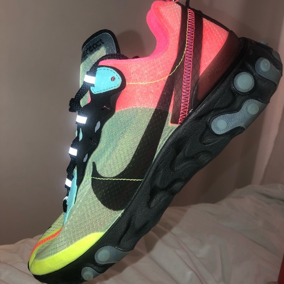 nike react element 87 volt racer pink